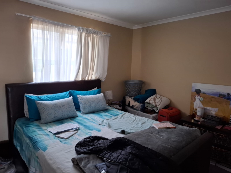 2 Bedroom Property for Sale in Guldenland Western Cape